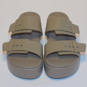 Crocs Brooklyn Low Wedge Sandal Sz 8